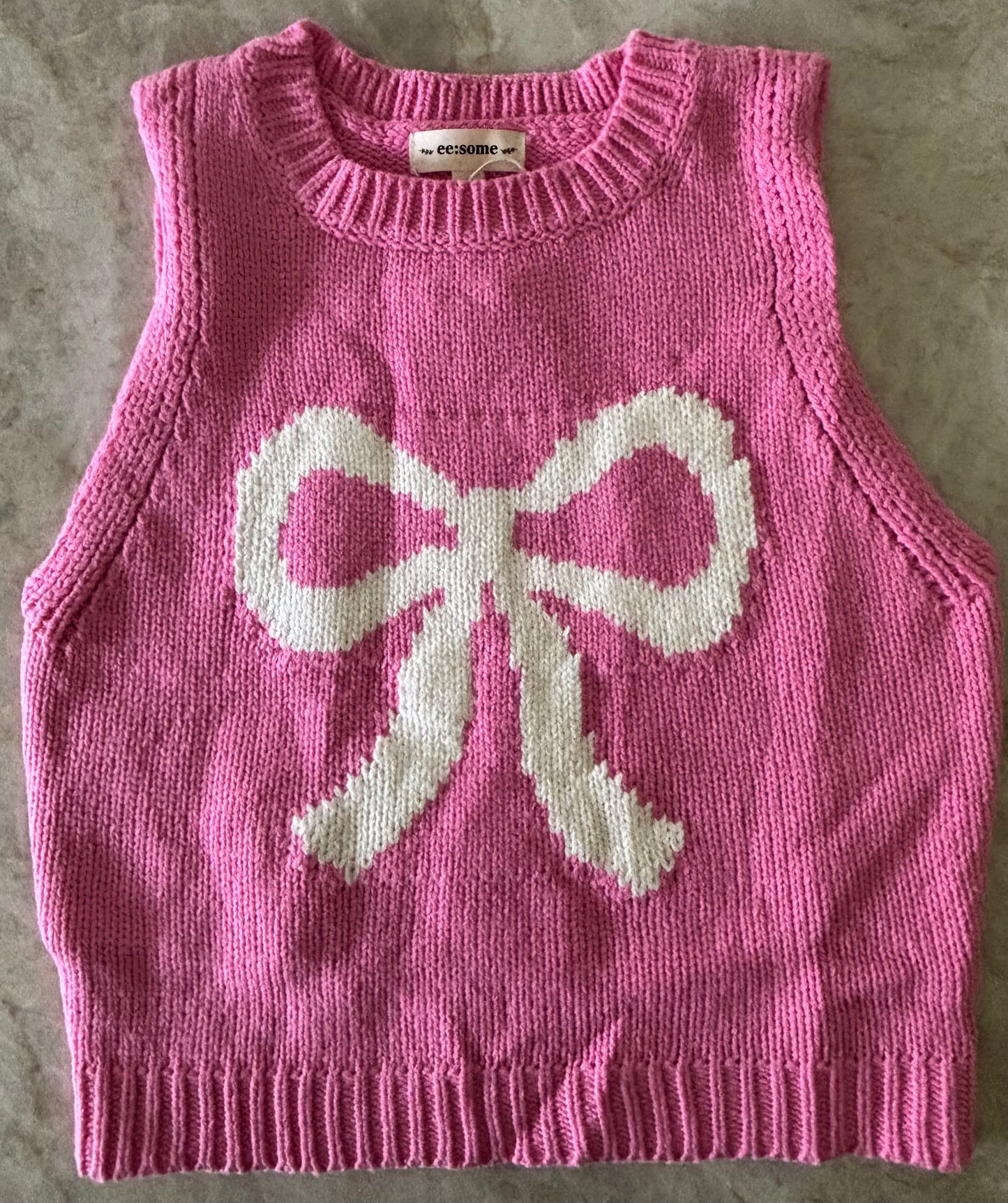 Ribbon sleeveless knot top