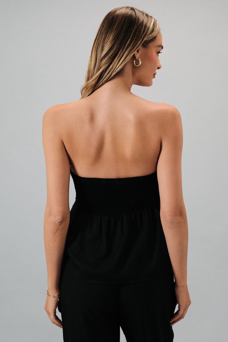 STRAPLESS SMOCKED TOP